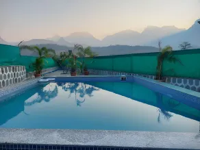 7 Mountains Farm Villa - Pool