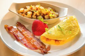 Hotel Indigo Traverse City by IHG - Restaurant