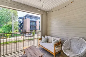 Walk to Stadium & Cotton District, Balcony & Pool - Innenbereich