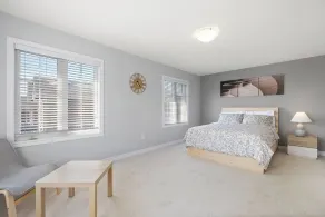 Modern House Steps From Dining, Shopping & Lakes - Habitación