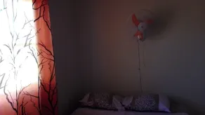 Bright and Youth Condo With hot Water - Room
