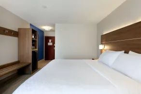 Holiday Inn Express & Suites Milton East I-10 by IHG - Rum