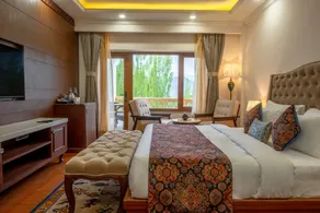 Hotel Gyalpo Residency - A Mountain View Luxury Hotel in Leh - Ausblick vom Zimmer
