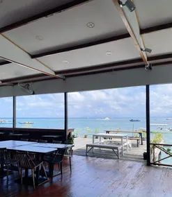Amina Holidays - Restaurante