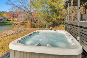Boaters Paradise on Lake Norman w/ Private Dock! - Innvendig