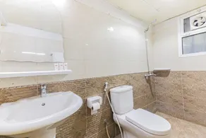 Savoy Inn Hotel Apartments - Bathroom
