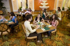 Villa Roma Resort and Conference Center - Restaurant