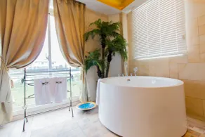 Alice Wonderland B&B - Bathroom