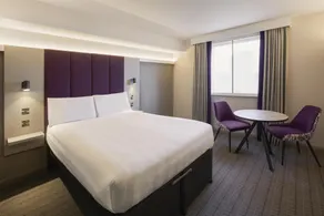Premier Inn Portsmouth - Havant - Room