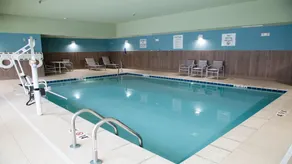 Holiday Inn Express & Suites - Marion by IHG - Pool