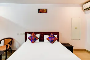 FabHotel Pushpa Grand - Room