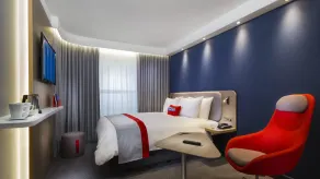 Holiday Inn Express Windsor by IHG - Room
