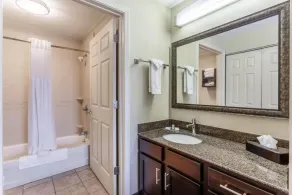 Candlewood Suites Harrisburg I-81 Hershey Area by IHG - Salle de bain