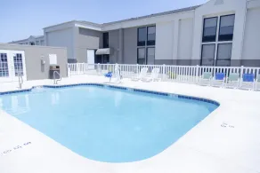 Holiday Inn Express Marshfield - Springfield Area by IHG - Pool