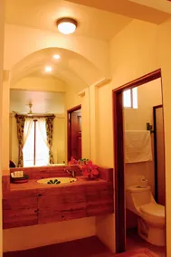 Hotel Danibaan - Bathroom