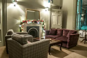 No11 Boutique Hotel & Brasserie - Lobby sitting area