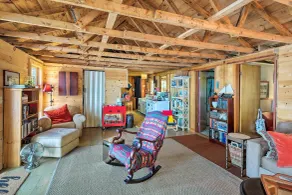 Cozy Lakefront Madison Cabin w/ Dock & Kayaks - Interiør