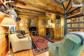 35 Mi to Acadia: Rustic Retreat in Orland! - Innvendig