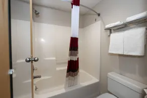 Red Roof Inn Clifton Park - Salle de bain
