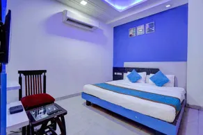 Hotel Season Grand Couple Friendly Pitampura - Quarto