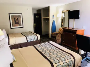 Days Inn by Wyndham Charlotte/Woodlawn Near Carowinds - Room