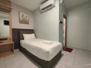 Hotel Mawar Inn - Room