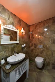 Yalim Hotel - Bathroom