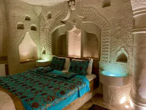 The Village Cave Hotel - Zimmer
