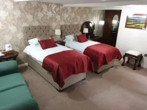 Sykes House - Room