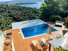 Villa con barbacoa, terraza y jardín | Vistas al agua - Piscina