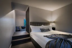 Crest on Park - Room