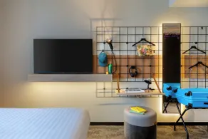 Moxy Antwerp - Camera
