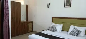 Silver Oak Country Yard Hotel & Resort - Zimmer