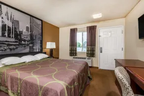 Super 8 by Wyndham Indianapolis/NE/Castleton Area - Zimmer