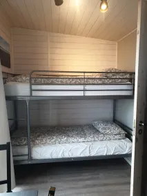 Black Beach Cottage Small - Zimmer