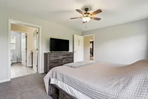 'heaven on the Hill' Retreat w/ Deck + Gas Grill! - Room