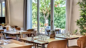 Campanile NATURE - Moulins Avermes - Restaurante