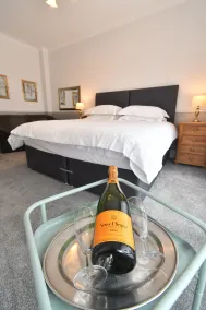 6 Bed in Tenby oc-c31800 - Room