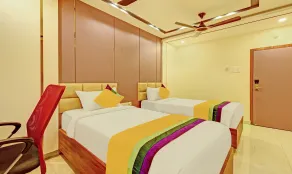 Itsy Hotels Sri Sai Grand Inn - Room