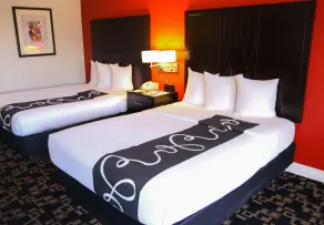 Ramada by Wyndham Oceanside - Chambre