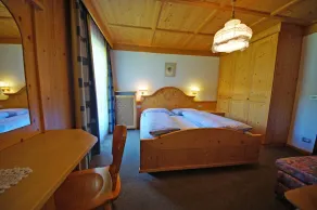Pension Arnica B&B - Habitación