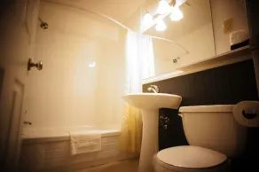 Silverwood Inn & Suites - Badrum