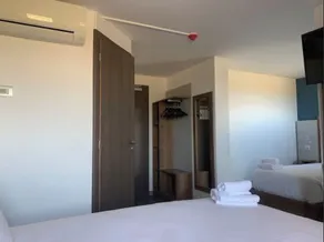 Val Hôtel Montbéliard Sud - Zimmer