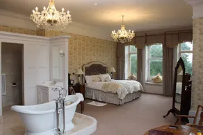 Rossington Hall - Bathroom