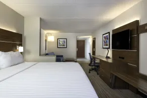 Holiday Inn Express & Suites Charlotte Arpt-Belmont by IHG - Zimmer