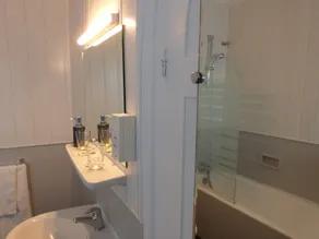 Le Petit Hôtel - Salle de bain