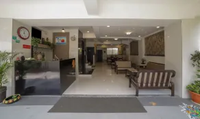 Itsy Hotels Le Clover - Resepsjon