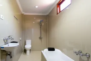 RedDoorz near Parangtritis Beach - Salle de bain
