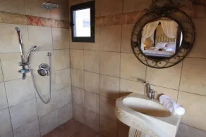The Pearl of the Golan - Pnina BaGolan - Badezimmer