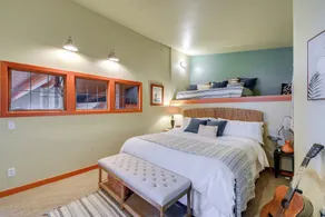Vashon Island Retreat: Sound Views & Beach Access! - Innenbereich
